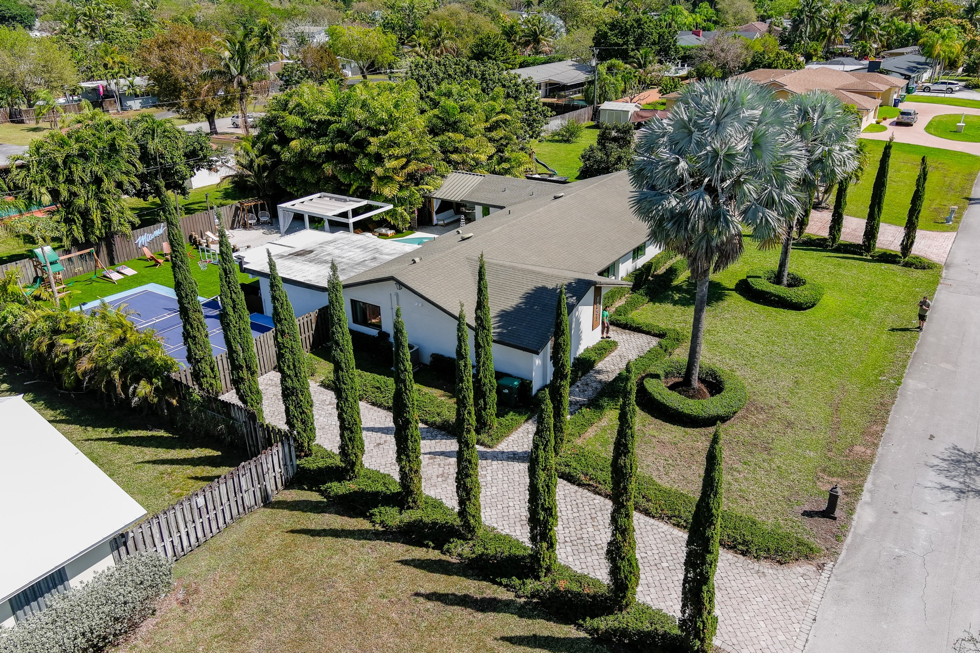 Miami Lux Resort aerial view