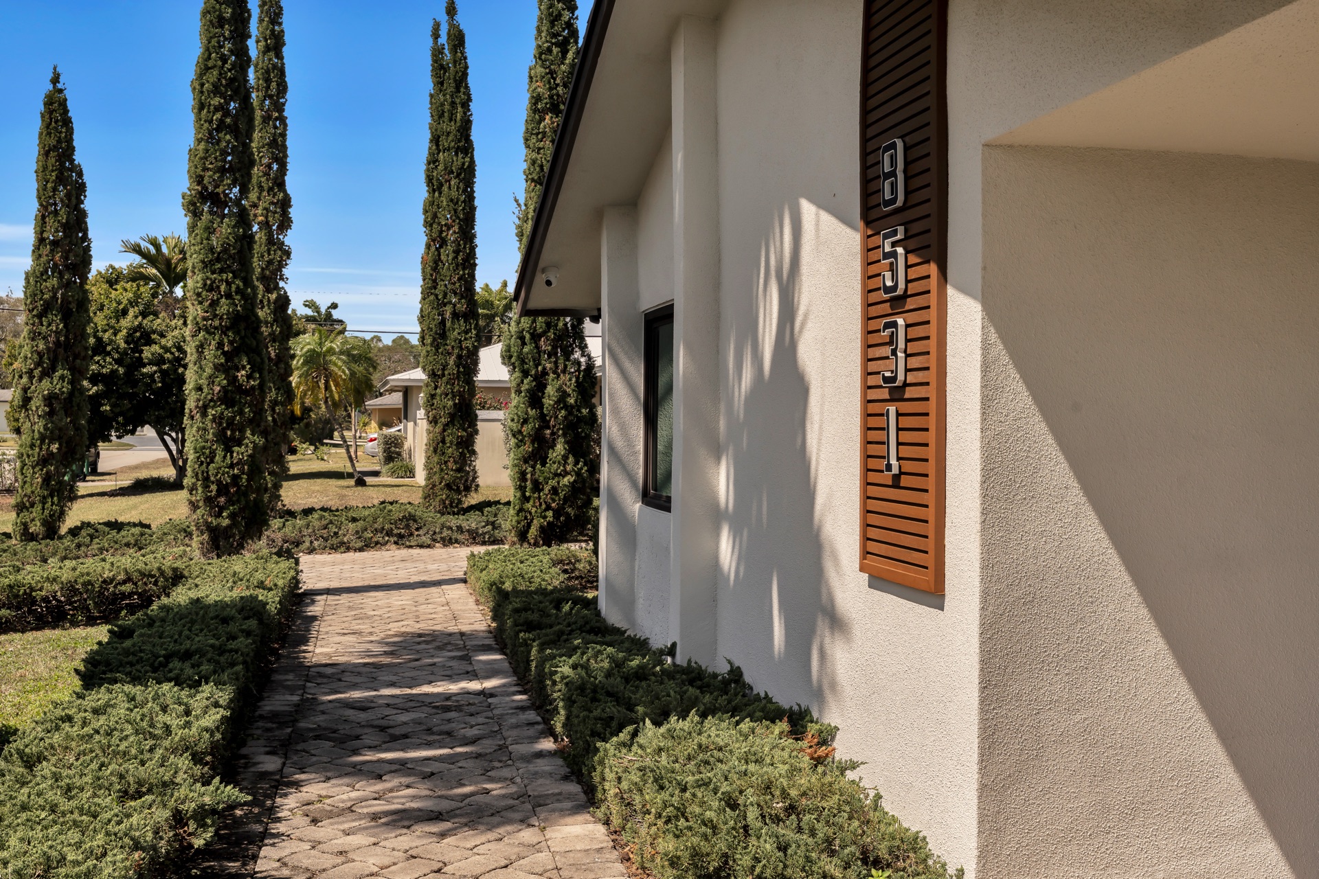 Miami Lux Resort exterior
