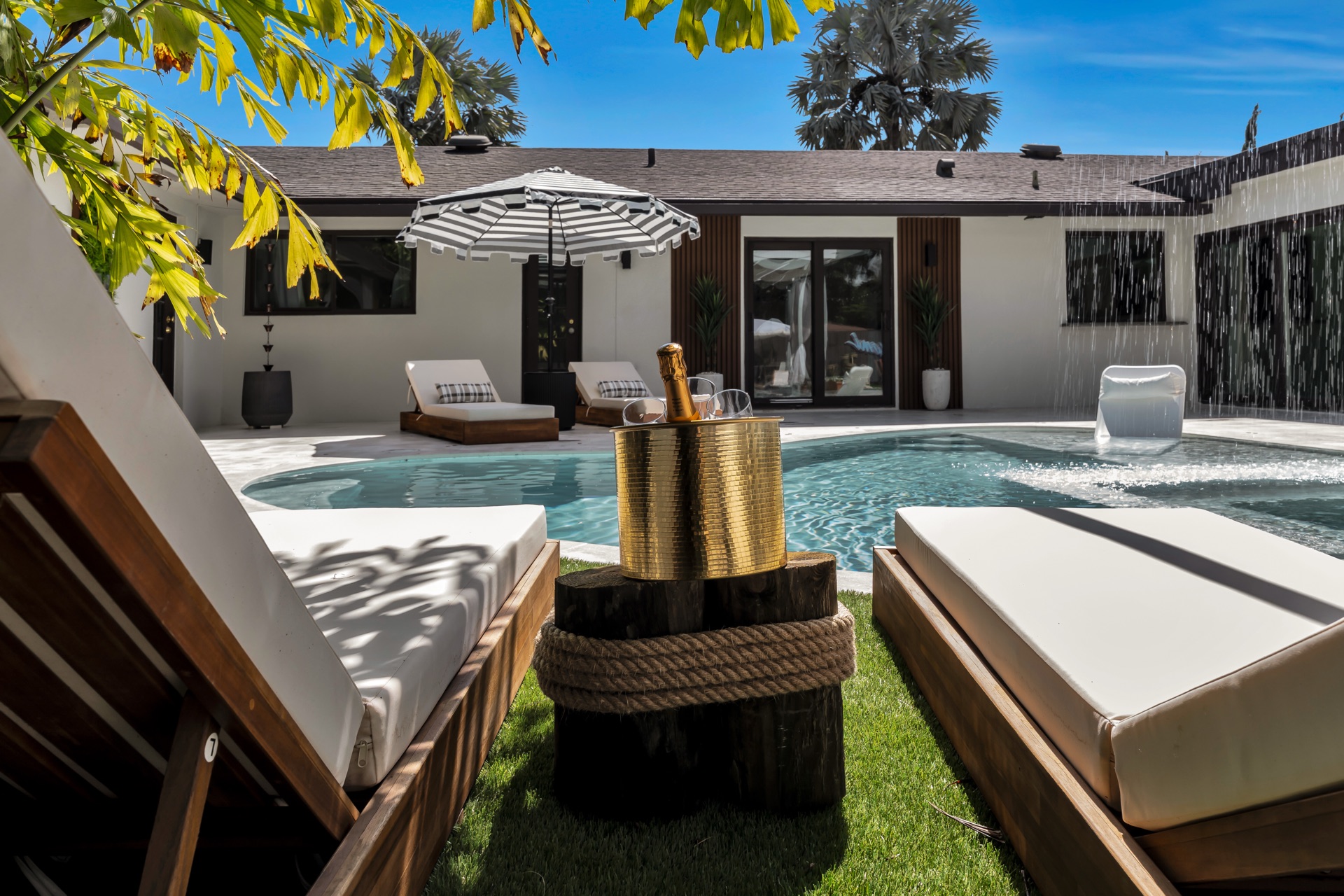 Lounge area